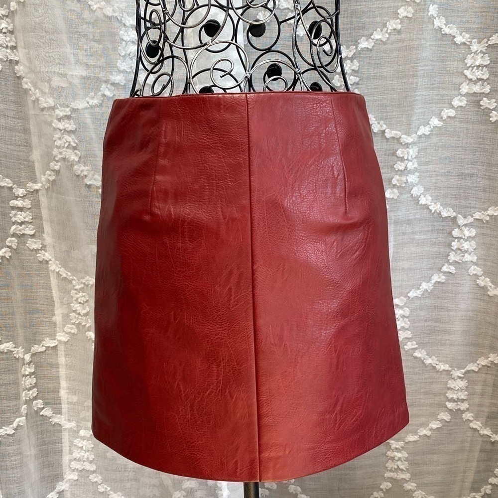 Forever21 mini red faux leather skirt size S - Picture 6 of 8